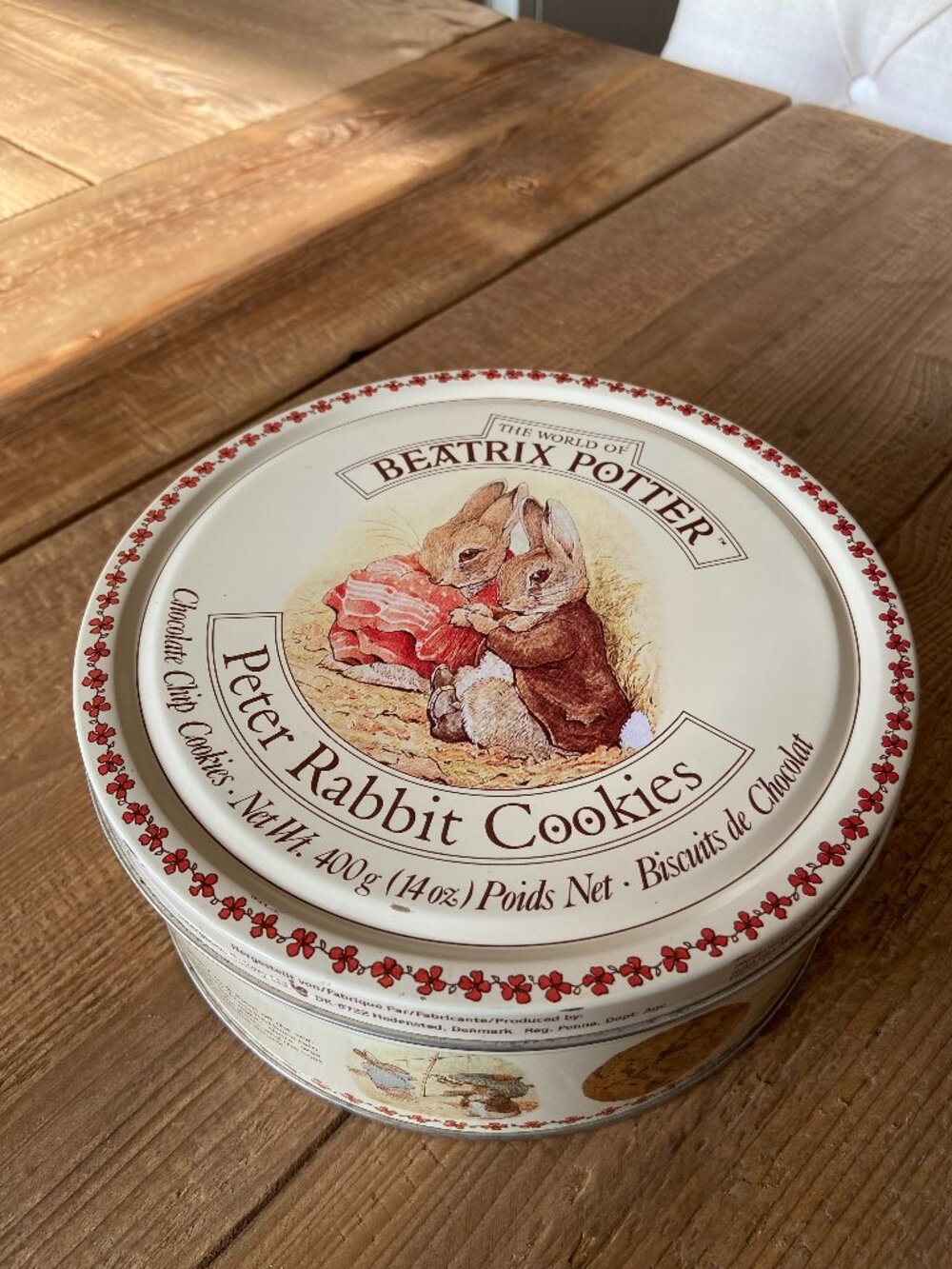 vintage beatrix potter cookie tin, peter rabbit collectible tin, beatrix potter